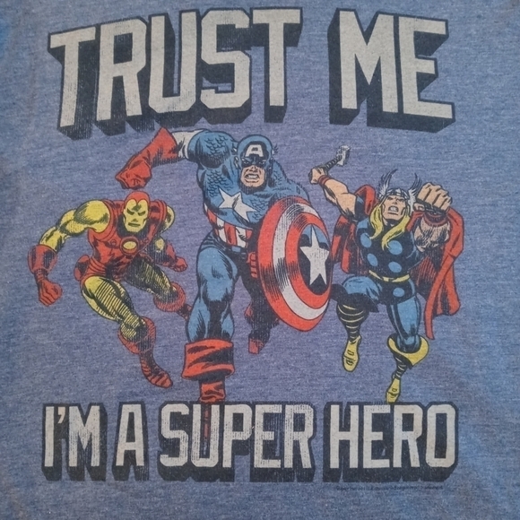 Comic "Trust me I'm a super hero" tshirt large - Picture 1 of 4